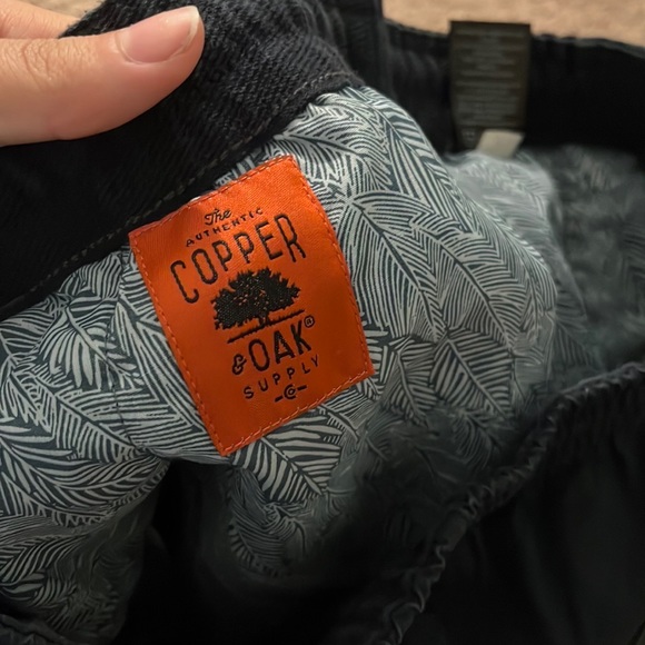 navy elastic waist shorts - Picture 3 of 4